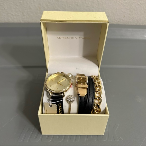 Brand New Women’s Watch & Bracelets main image 2